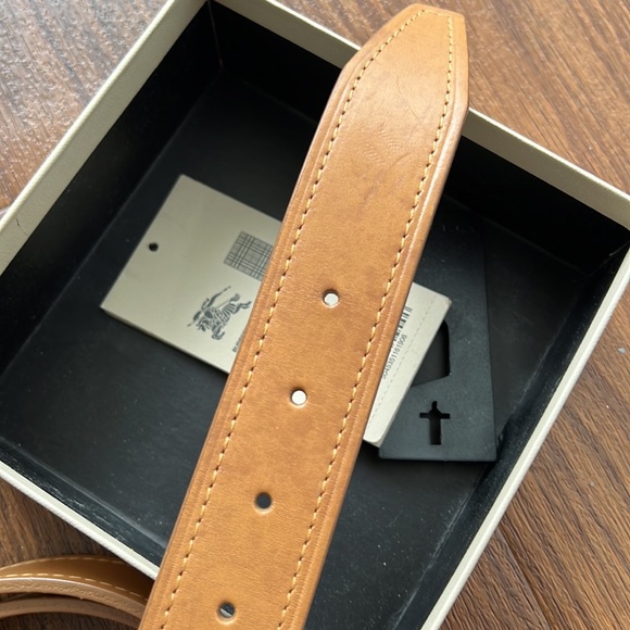 Rarely used Burberry belt for men size 100 cm - Picture 4 of 8